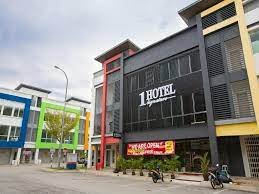 Located approximately 18 kilometres away from lexis hibiscus port dickson, regina mall port dickson is a newly refurbished mall by regina group. Agoda 1 Hotel Signature Port Dickson Best Prices For Port Dickson