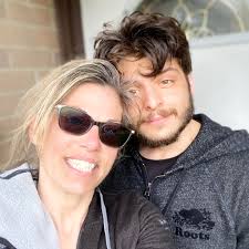 Anyone else having issues with their eyes? I look like I have pink eye at  least one week a month and my optometrist says it's inflamed dry eye but  doesn't have an