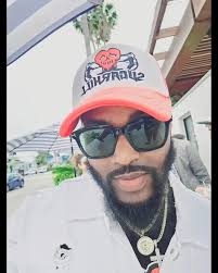 Vote for me to be #americasnexttophitmaker and donate for a great cause to  stop hunger. Love yall! Thanks for the support! 🙏🏽❤️, Click the link  below to support and listen to all my latest albums