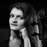 Sarah Arnesen's Instagram, Twitter & Facebook