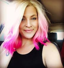 This is such a cute hairstyle 🎀🩷