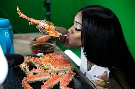 Bethany Gaskin Is The Queen Of Eating Shellfish Online The New York Times Seafood boil, shrimp boil and crawfish boil are my favorite summer recipes. bethany gaskin is the queen of eating
