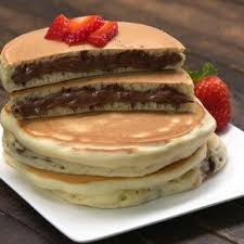 Pour Un Dejeuner De Reve Des Crepes Fourrees Au Nutella Recettes Ma Fourchette Nourriture Delicieuse Recette Gouter Nutella Recette