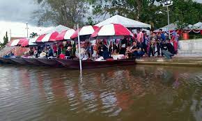 Maybe you would like to learn more about one of these? Perak Pun Ada Floating Market Di Pengkalan Hulu