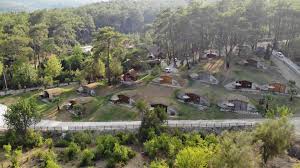 Rumah hobbit paraland resort : Hobbit Koyu Etstur