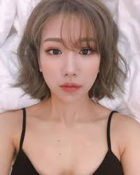 Ca sĩ Min bị nghi phẫu thuật thẩm mỹ khiến gương mặt khác lạ