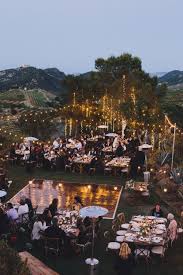 How To Give Your Chic Wedding A Natural Makeover Outdoor Wedding Venues Mountain Top Wedding Summer Wedding Decorations
