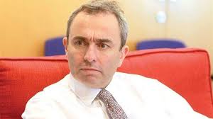 رامبلينغ بعد تكليف الحريري: لبنان بحاجة ماسة وعاجلة لحكومة فعّالة لإحداث  تغيير غرّد سفير المملكة المتحدة في لبنان كريس رامبلينغ عبر حسابه على  "تويتر" قائلا: "بعد تكليف ‏رئيس الوزراء الجديد المكلف سعد