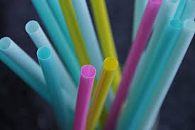 Roll the straw between two fingers and rinse until the water runs clear. Proposed Bans On Plastic Straws Run Into Resistance