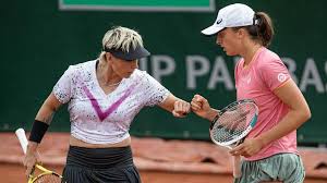 1 player in doubles, she has won three grand slam titles with compatriot barbora krejčíková at the 2018 french open, the 2018 wimbledon championships, and the 2021 french open. Barbora Krejcikova Katerina Siniakova Vs Iga Swiatek Bethanie Mattek Sands French Open 2021 Live Streaming Online How To Watch Free Live Telecast Of Women S Doubles Final Tennis Match In India