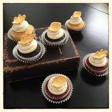 Gold Fondant Leaves Fondant Cupcakes Fondant Leaves Desserts