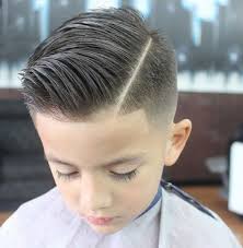 Coupe Petit Garcon Raie Degrade Aux Tempes Hair Ideas Boy Coupe De Cheveux Coupes De Cheveux Garcons Coupe De Cheveux Enfant