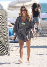 Jun 07, 2021 · luca argentero e cristina marino si sono sposati. Cristina Marino In Green Bikini On The Beach In Miami Famousfix Com Post