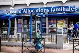 ʁoni su bwɑ (listen)) is a commune in the eastern suburbs of paris, france. Les Francais Craignent De Plus En Plus La Pauvrete