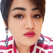 O Charme de Tamara Dias: Aniversário e Caras & Bocas em Destaque