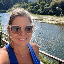 Colleen Wilde's Instagram, Twitter & Facebook