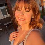 Abigail Trout's Instagram, Twitter & Facebook