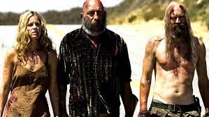 La casa dei 1000 corpi é un film che non si trova facilmente, l'unico modo per scaricarlo in hd é sul nostro blog. La Casa Dei 1000 Corpi Rob Zombie Al Lavoro Su Un Nuovo Sequel Movieplayer It