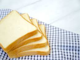 It goes without saying that the calorie content of bread varies from brand to brand. Does Toasting The Bread Change Its Nutritional Value The Times Of India