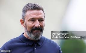 Derek Parker's Instagram, Twitter & Facebook