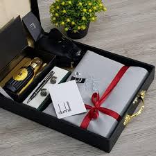 قماش دنهل رجالي Dunhill شتوي مع قلم و كبك و نظارات و عطر هدايا هنوف Gifts Hermes Kelly Top Handle Bag