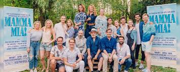 Gemiddeld krijgen de vrouwen in het vlaamse gewest 1,82 kinderen. De Volledige Cast Van Vlaamse Mamma Mia Musicalweb Nl