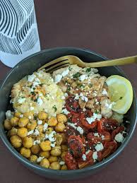 Add the onion, celery, carrots and garlic and cook for 8 minutes, stirring occasionally. Lemon Couscous Hummus Roasted Tomatoes Chicken Chickpeas And Feta Healthyfood