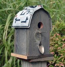 Rustikale Vogelhauschen Rustikales Vogelhaus Rundes Dach Recycelte Lizenz Von Only F Rustikale Vogelhauschen Rustikale Futterhauschen Vogelhaus Plane