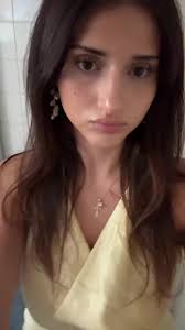 bella curry (@isabellekourie)