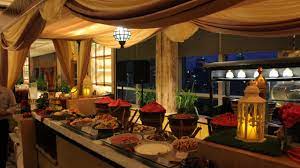 Temukan berbagai menu nusantara yang lezat di buka puasa package dengan harga rp75.000 nett/pax free ta'jil. Ragam Sajian Buka Puasa Di Hotel Bintang Lima Jakarta