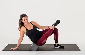 Lie facedown on your foam roller so that it sits perpendicular across your. The Benefits Of Foam Rolling Dynarollers