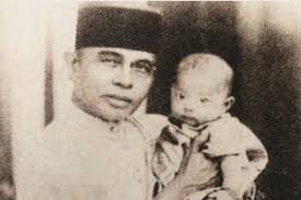 Dec 03, 2018 · johor queen raja zarith sofiah sultan idris shah and her children with mohan and his family. Sultan Ahmad Shah Was All The More Noble Because Of His Humility Says Johor Permaisuri Up Station Malaysia
