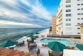 You couldn't watch rt at this hotel? Hotel Palm Beach Hawaiian Ocean Inn Palm Beach Florida United States