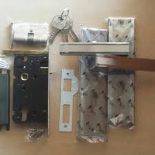 Harga kunci pintu solid 2018 dan kunci pintu geser di kota batam | dowshardware.com vendor kunci pintu dan handle pintu, menyajikan info harga kunci pintu solid 2018 murah model terbaru di kota batam dan sekitarnya siap melayani pembelian gagang pintu dan kunci pintu rumah seluruh indonesia. Jual Handle Pintu 20 Cm Tarikan Pintu Minimalis Stainless Kunci Pintu Jakarta Utara Indah Bangunan Tokopedia