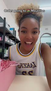 Thanks @alysonantao 🥺💗 #kaylakimkay #afrocurl