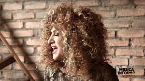 Marcella bella, all'anagrafe giuseppa marcella bella (catania, 18 giugno 1952), è una cantante italiana. Riccia Selvaggia Energica Sensuale Marcella Bella E Tornata