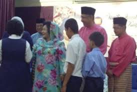Jom layan iklan raya dari maxis! Corporate Social Responsibility Redtone