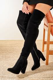 Trendyolmilla Siyah Suet Topuklu Kadin Cizme 169 99 Tl Moda Stilleri Trendler Siyah Suet