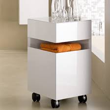 Rollcontainer fürs bad lassen sich schnell von einem platz zum nächsten schieben, je nach art der arbeit. Accura Produkte Baunetz Interior Design