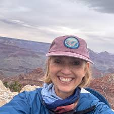 What caused my soap to accelerate like this?? I'm thinking it was the  temperature? Lye 128 Oils 111 Update! I wasn't able to get the swirl design  I wanted because of acceleration