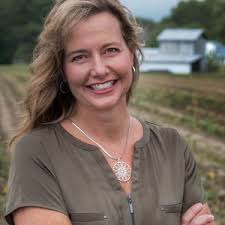 Lisa Prince's Instagram, Twitter & Facebook