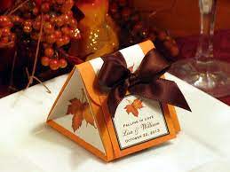 Autumn Fall Wedding Origami Favor Boxes Maple By Shadow090109 2 25 Wedding Favors Fall Wedding Favor Boxes Popcorn Wedding Favors