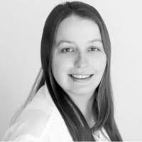 Renee Simoneau's Instagram, Twitter & Facebook