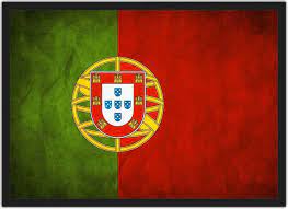 A actual bandeira de portugal foi criada em 1910, após a proclamação da república no dia 5 de sobreposto à união das cores e centrado verticalmente está o brasão de armas de portugal sobre a. Quadro Decorativo Bandeira De Portugal Decoracao Com Moldura Vital Quadros Quadro Decorativo Magazine Luiza