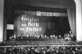 Die partei cdu am 14.12.1945 wurde auf dem bad godesberger reichstreffen die bezeichnung christlich demokratische union offiziell als parteiname anerkannt. Unsere Geschichte