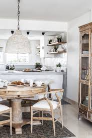 Une Maison Du Sud Au Design Simple Planete Deco A Homes World In 2020 Home Decor Interior Kitchen Design