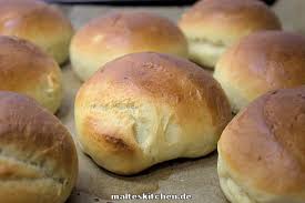 Supersofte Burgerbrotchen Rezept Burger Brotchen Lecker Burger Lebensmittel Essen