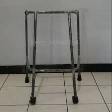 Model jemuran besi pakai roda. Walker Anak Dengan Roda Alat Bantu Jalan Mirip Jemuran Shopee Indonesia