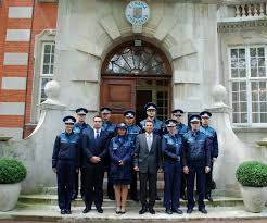 Londra.cons@mae.ro consular office of romania in edinburgh. Primirea OfiÅ£erilor De PoliÅ£ie Romani DetasaÅ£i La Londra De CÄƒtre Conducerea PoliÅ£iei Metropolitane Ambasada Romaniei In Regatul Unit Al Marii Britanii Si Irlandei De Nord