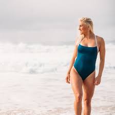 She was number one in the surfer hot 100 issue. Tatiana Weston Webb 2 Coisas Que Eu Ama Praia E Bikini Hehe Bodyglovegirl Facebook